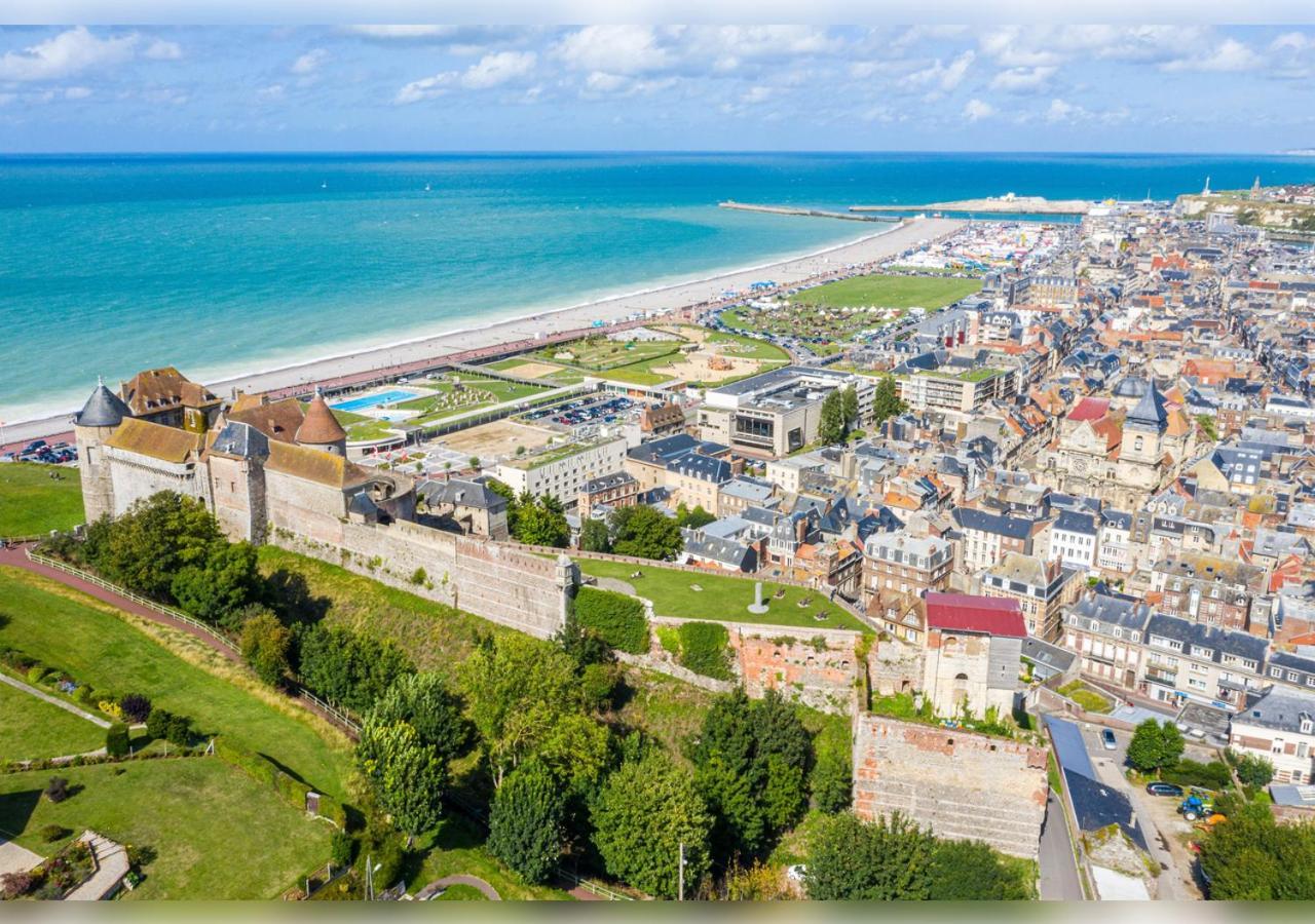 Maison De Charme A Dieppe, Confort Et Loisirs エクステリア 写真