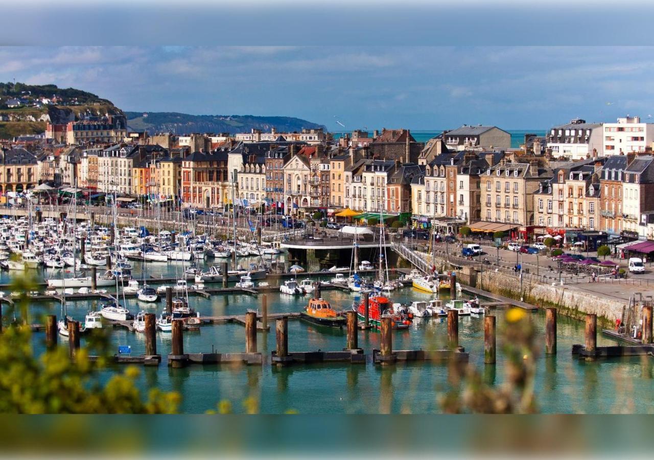 Maison De Charme A Dieppe, Confort Et Loisirs エクステリア 写真